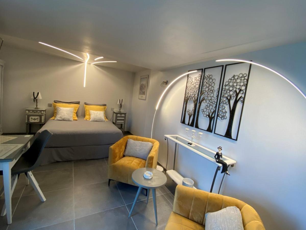 O Tilia D'Azur Bed & Breakfast โรกฟอร์-เลส์-แปงส์ ภายนอก รูปภาพ