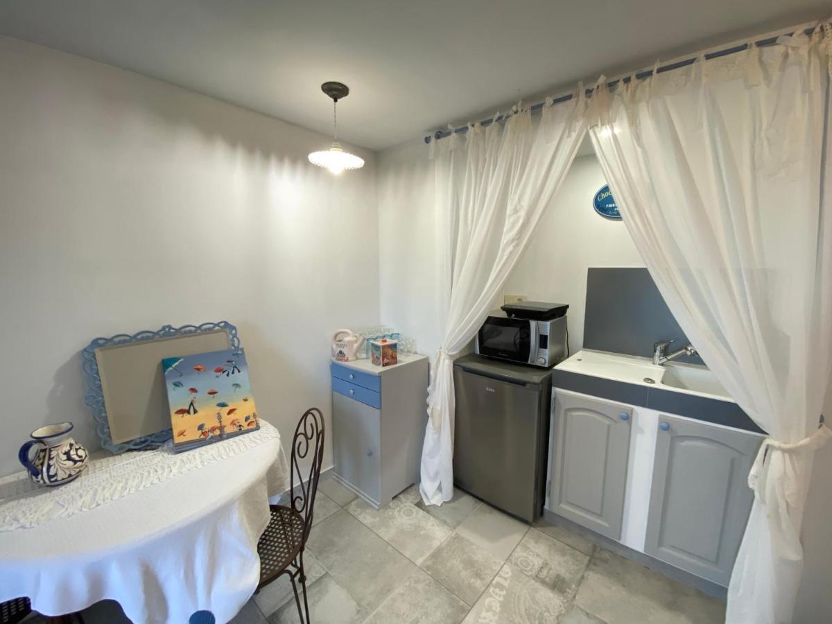 O Tilia D'Azur Bed & Breakfast โรกฟอร์-เลส์-แปงส์ ภายนอก รูปภาพ