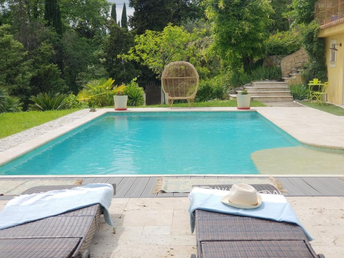 O Tilia D'Azur Bed & Breakfast โรกฟอร์-เลส์-แปงส์ ภายนอก รูปภาพ